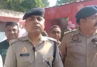 उरई: उरई में पुलिस अधीक्षक ने 4 महिला उप निरीक्षक समेत 16 महिला पुलिस कर्मियों के कार्य क्षेत्र बदलते हुए किये तबादले