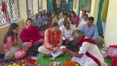 दमोह: पुलिस लाइन में पुलिस अधीक्षक ने दशहरा पर्व पर पुलिस स्टाफ की मौजूदगी में किया शस्त्र पूजन