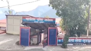 थराली: शराब पीकर बाइक चला रहे चालक को थराली पुलिस ने किया गिरफ्तार एवं वाहन किया सीज