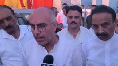 करनाल: धान की फसल की पराली को जलाने से बचना चाहिए इससे प्रदूषण फैलता है सेक्टर 4 में मीडिया से कहा सांसद संजय भाटिया ने