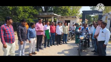 घिरोर में धूमधाम से डीजे के साथ निकाली गई अमृत कलश यात्रा लोगों ने की पुष्प बर्षा ब्लॉक कार्यालय से मैनपुरी मुख्यालय अमृ