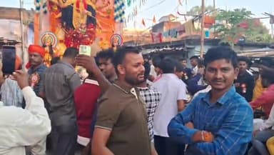 बगोदर: बगोदर व बेको में श्रद्धालुओं ने मां को नम आंखों से दी अंतिम विदाई