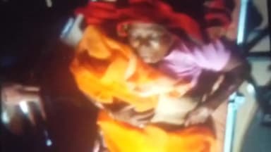 इकौना: नेशनल हाईवे 730 आशीर्वाद भवन के सामने अज्ञात वाहन की टक्कर से बुजुर्ग महिला हुई घायल जिला अस्पताल रेफर