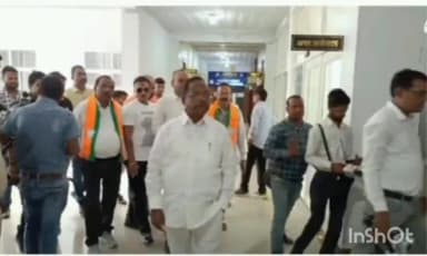 अंबिकापुर:  रामानुजगंज विधानसभा के भाजपा प्रत्याशी श्री राम विचार नेताम ने दाखिल किया नामांकन