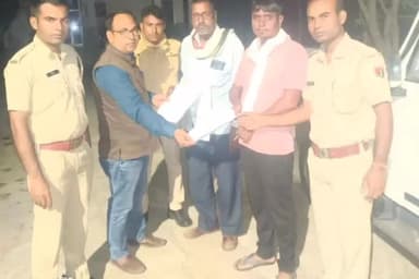 डेगाना: एफएसटी टीम की मौलासर से कुचामन मार्ग पर नाकाबंदी कर कार्रवाई, अवैध रूप से ले जाए जा रहे 1 लाख 94 हजार 450 रुपए किए जब्त