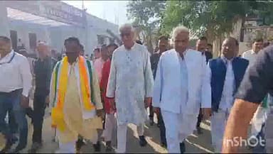 अंबिकापुर: मुख्यमंत्री भूपेश बघेल पहुंचे अंबिकापुर, जिले के तीनों प्रत्याशियों के नामांकन में हुए शामिल