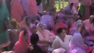 करनाल: आंगनवाड़ी वर्कर यूनियन द्वारा लघु सचिवालय में किया गया प्रदर्शन मुख्यमंत्री के नाम प्रशासन को सोपा ज्ञापन