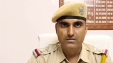 सिणधरी: एफएसटी टीम ने डंडाली गांव में कार्रवाई करते हुए एक कार से 4 लाख 50 हजार रुपए की नकदी की बरामद