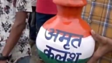 सिणधरी: मेरी माटी मेरा देश कार्यक्रम के तहत सिणधरी ब्लॉक के विभिन्न गांव-ढाणियों से एकत्रित अमृत कलश को भेजा दिल्ली