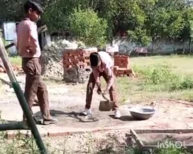 हरदोई: सुरसा विकासखंड के कम्पोजिट स्कूल कसंरवां में स्कूली बच्चों से कराई जा रही मजदूरी, बीएसए ने दिए जांच के आदेश