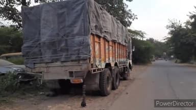 जावरा: नागदा रोड पर बल्ले बल्ले ढाबे के पास सड़क पर खड़े ट्रक में पीछे से टकराई बाइक, दो लोगों की हुई मौत