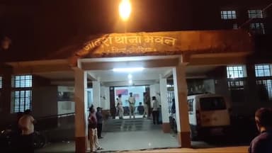 अररिया: परमान नदी त्रिशुलिया घाट से अवैध खनन कर रहे एक ट्रैक्टर को पुलिस ने किया जब्त, चालक हुआ गिरफ्तार