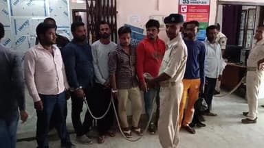 गोपालगंज: उत्पाद विभाग की टीम ने गोपालगंज से 10 शराब विक्रेता सहित 61 लोगों को किया गिरफ्तार, 51 शराबी भी शामिल।