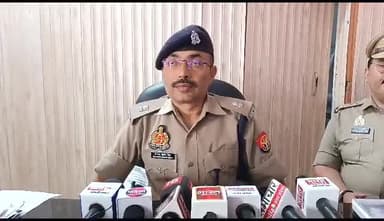 झांसी: प्रेमनगर थाना पुलिस ने 2 शातिर महिला चोरों को किया गिरफ्तार, एसपी सिटी ज्ञानेंद्र कुमार सिंह ने मीडिया को दी जानकारी