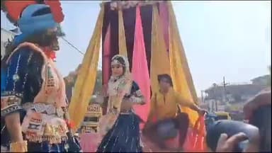 हमीरपुर: सुमेरपुर कस्बे में भागवत कथा के पूर्व गाजे बाजे के साथ निकली भव्य शोभायात्रा