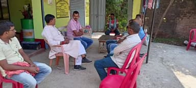 करपी: RLJD के वरिष्ठ नेता पप्पू वर्मा ने शांतिपुरम, कोहड़उल एवं मिल्की महमदपुर गांव पहुंच मृतक के परिजनों को दी सांत्वना