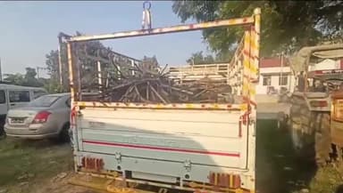 चितरंगी: बरगवां पुलिस ने वाहन चेकिंग के दौरान चोरी के संदेह में कबाड़ लोड एक पिकअप वाहन को किया जप्त