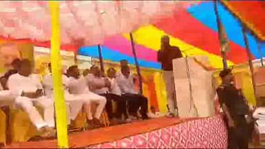 जलालगढ़: बेगमपुर महादलित टोला में आयोजित भीम संवाद कार्यक्रम में शामिल हुए मंत्री अशोक चौधरी, सभा को किया संबोधित