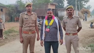 बलरामपुर: थानाललिया की पुलिस नेचलाया ऑपरेशन त्रिनेत्रऑपरेशन त्रिनेत्र में सहयोग करनेवाले त्रिनेत्र मित्र को कियासम्मानित