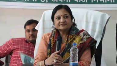 जयसिंहनगर: जनपद पंचायत जयसिंहनगर सभागार में बीएलओ एवं सेक्टर अधिकारियों से कलेक्टर ने की चर्चा