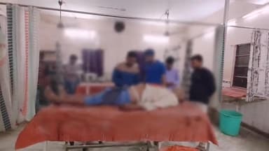 गोपालगंज: काला मटिहीनिया में दुकान से उधार देने का विरोध करने पर बदमाशों ने अधेड़ को चाकू मार कर किया जख्मी