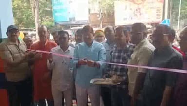 धनबाद/केंदुआडीह: रणधीर वर्मा चौक धरनास्थल का विधायक राज सिन्हा ने अपने विधायक निधि से जीर्णोद्धार कराकर विधिवत किया उद्घाटन