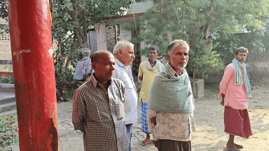 बंजरिया सिसवा पूर्वी बथना में लाखों की मूर्ति हुई चोरी जांच में जुटी पुलिस।