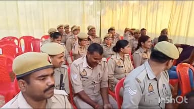 बलरामपुर: कोतवाली नगर के विदाई समारोह में पहुंचे उप जिलाधिकारी प्रभारी निरीक्षक को माल्यार्पण कर दी विदाई