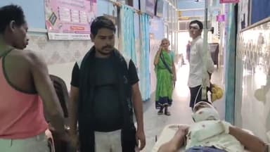 बरबीघा: बरबीघा-शेखपुरा रोड पर लालू नगर के पास शराब पीकर बाइक चला रहा युवक हुआ सड़क दुर्घटना का शिकार, हायर सेंटर रेफर