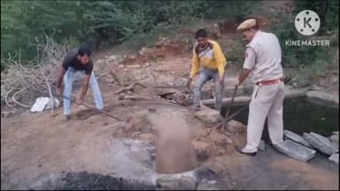 अजमेर: गंजी थाना पुलिस ने बोराज में अवैध देसी हथकढ़ शराब के खिलाफ की कार्रवाई, अवैध देसी शराब को किया नष्ट