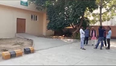 देेेवरिया: करजहां निवासी सेवानिवृत्त रेलकर्मी की सड़क दुर्घटना में हुई मौत, पुलिस ने शव को कब्ज़े में लेकर पोस्टमार्टम के लिए भेजा