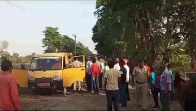 खड्डा: अलग-अलग स्थान पर ट्रेन की चपेट में आने से खड्डा थाना क्षेत्र में दो लोगों की हुई मौत