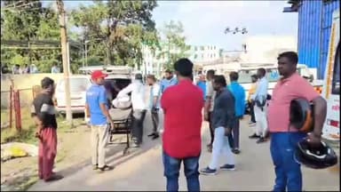 कटकमदाग: कटकादाग के फतहा के पास हाइवा की चपेट में आने से दो मोटरसाइकिल सवार की मौत