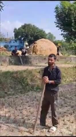 ज्वालामुखी: पंचायत कल्याणा में वन विभाग ने आवारा बैल को स्थानीय लोगों की मदद से रेस्क्यू कर ज्वालामुखी में स्थित गौशाला में छोड़ा