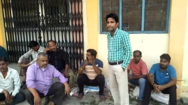 बुलंदशहर: नगर के मोहल्ला कैलाश पुरी में अज्ञात कारणों के चलते युवक ने लगाई फांसी