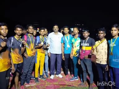 कृत्यानंद नगर: गोआसी पंचायत के 11 बच्चों ने जिला स्तरीय विद्यालय एथलेटिक्स प्रतियोगिता में अव्वल स्थान प्राप्त किया