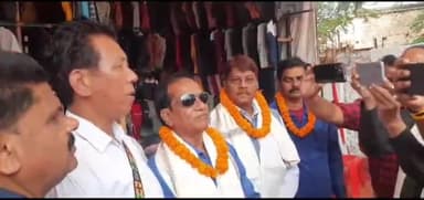 गुमला: पूर्व विधायक ने लोहरदगा रोड में पोताला तिब्बती शरणार्थी ऊलेन मार्केट का फीता काटकर किया उदघाटन