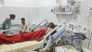 झालरापाटन: झालावाड़ नेशनल हाईवे 52 पर सड़क दुर्घटना में युवक व गंभीर रूप से घायल अस्पताल में भर्ती