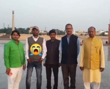 दुःखद घटना  😥😭😢😥
आज हमारे बीच समाज के बहुत ही संघर्षशील समाज के साथ कदम से कदम मिलाकर चलने वाले एवं #गोंडवाना_गणतंत्र_पार्टी के प्रदेश उपाध्यक्ष बसंत लाल कश्यप,उर्फ़ बी एल कश्यप जी आज हमारे बीच नहीं रहे ईश्वर उनकी आत्मा को शांति प्रदान क