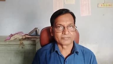 उच्च माध्य विद्यालय कटेयां प्रखंड लहलादपुर शिक्षा पदाधिकारी श्री नागेश्वर साहब विद्यालय का निरीक्षण करते