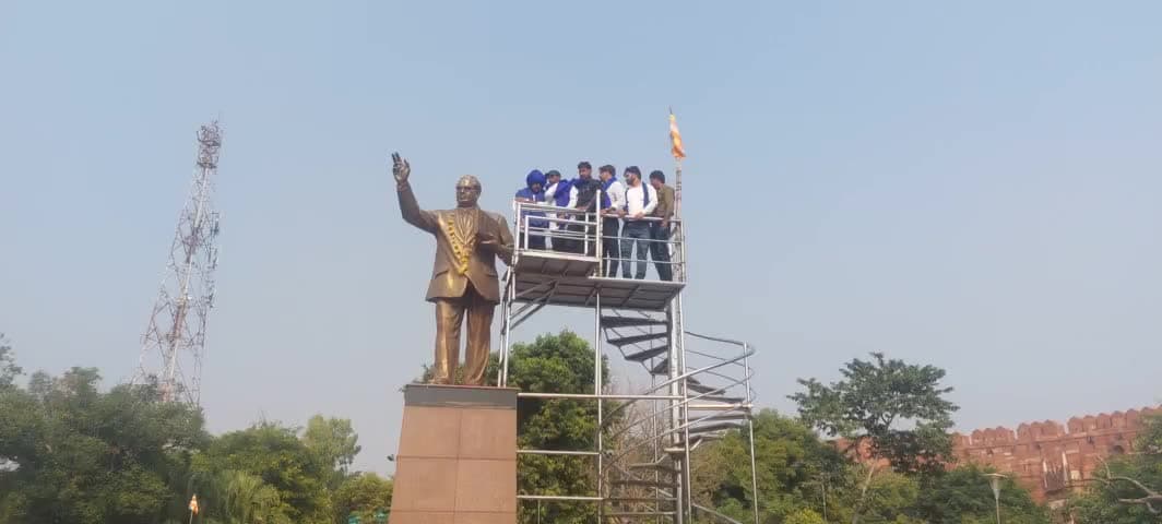 आज उत्तर प्रदेश के जिला आगरा से 
#संविधान #बचाओ #यात्रा 🇮🇳
#आरक्षण #जमीन #वापस #करो 

#करो #बहुजन #मिशन #पूरा #करने #की #तैयारी