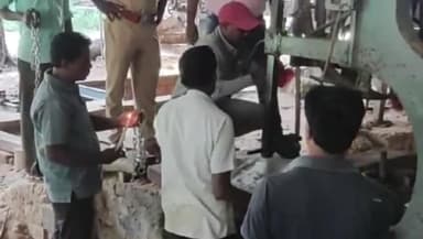 कामडारा: वन विभाग ने सुप्रीम कोर्ट के आदेश के बाद कुइलगा सहित क्षेत्र के तीन टिंबर को किया सील