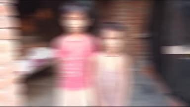 सलेमपुर: तरकुलवा थाना क्षेत्र की एक महिला करवा चौथ से पहले दो बच्चों और पति को छोड़कर प्रेमी संग हुई फरार