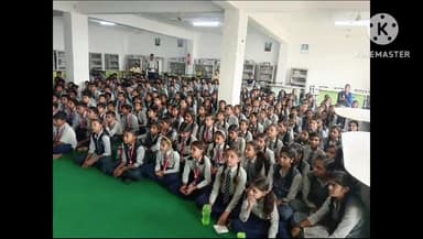 घिरोर नगर में बाबा इन्टरनेशनल स्कूल में थाना प्रभारी ने बच्चों को किया जागरूक किया गया
