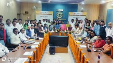 गोरखपुर: मंडल आयुक्त कार्यालय पर आज महिलाओं और बच्चों संबंधी भारत सरकार की दोनों प्रमुख योजनाओं को लेकर आयोजित हुआ कार्यशाला