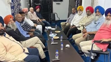 ਐਸਏਐਸ ਨਗਰ ਮੁਹਾਲੀ: ਫੇਜ਼ 8 ਵਿਖੇ ਪੰਜਾਬ ਸਕੂਲ ਸਿਖਿਆ ਬੋਰਡ ਸੇਵਾ ਮੁਕਤ ਅਫਸਰ ਐਸੋਸੀਏਸ਼ਨ ਵੱਲੋਂ 15 ਨਵੰਬਰ ਨੂੰ ਹੋ ਰਹੇ ਸੰਮੇਲਣ ਸਬੰਧੀ ਕੀਤੀ ਮੀਟਿੰਗ