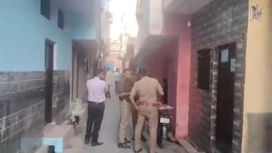 मुरादाबाद: जयंतीपुर रोड के मंदिर वाली गली में अज्ञात कारणों के चलते हिमांशु नाम के बच्चे ने फांसी लगाकर किया सुसाइड