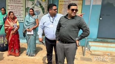 राजनांदगांव: सामान्य प्रेक्षक मुकेश कुमार ने डोंगरगांव विधानसभा अंतर्गत आने वाले विभिन्न मतदान केन्द्रों किया निरीक्षण