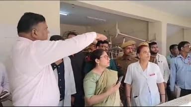 मिर्ज़ापुर: मंडलीय अस्पताल के डेंगू वार्ड का जिलाधिकारी प्रियंका निरंजन ने किया निरीक्षण, मेडिकल कॉलेज के प्राचार्य भी रहे मौजूद
