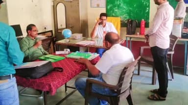 सुनेल: हेमड़ा में महात्मा गांधी इंग्लिश मीडियम स्कूल का जिला शिक्षा अधिकारी ने किया निरीक्षण, नो बैग-डे पर कार्यक्रम हुआ आयोजित